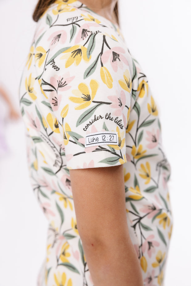 Consider the Lilies Shorts Set Cotton